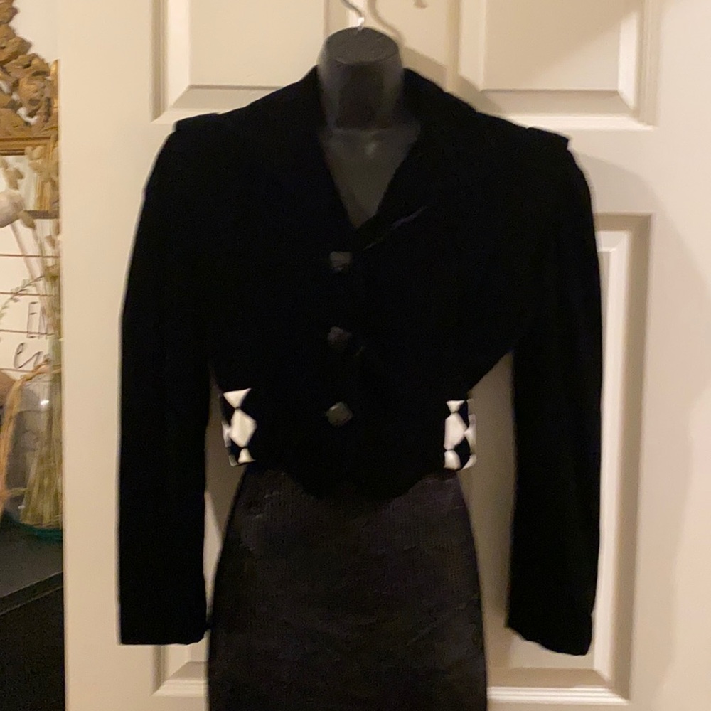 Victor Costa black velvet, Black satin lined Jacket, size 4.